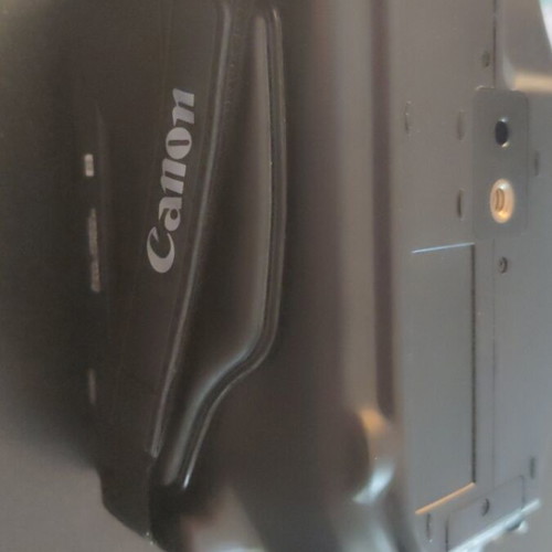 Canon UC4000 camcorder like new