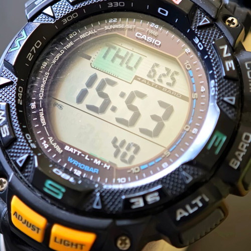Casio Protrek PRG-240-1ER watch like new, solar powered, outdoor features