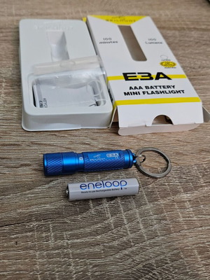 Skilhunt E3A EDC flashlight new, mini keychain AAA