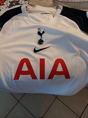 Tottenham shirt small size new