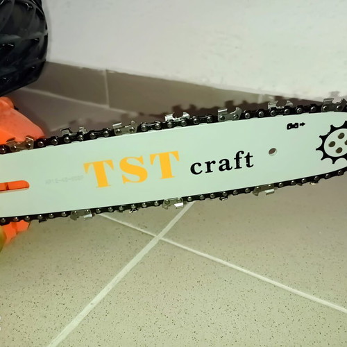 Chainsaw TST CRAFT CS2500 like new, 25.4V, 2-stroke, 30cm bar