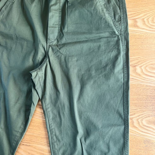 H&M men's khaki chino pants, relaxed fit, size L