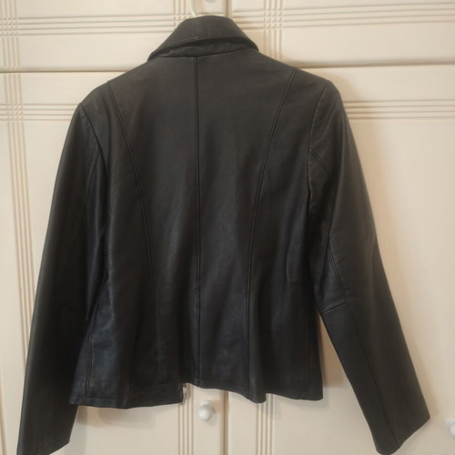 H&Y women's black leather jacket, size M/L