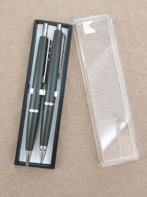 Pen and mechanical pencil set used