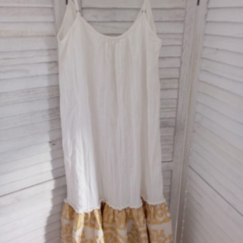 Nema dress small medium 100% cotton like new, white and gold
