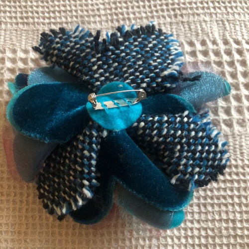 Buttonhole flower pin multicolored Talbots like new