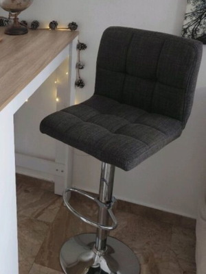 Bar stool grey swivel 180° adjustable height used