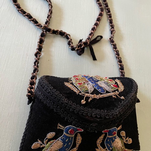 Boho Zara shoulder bag like new with velvet and embossed embroidery