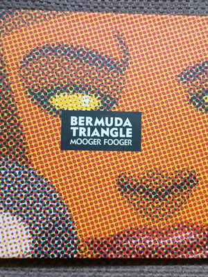 BERMUDA TRIANGLE - MOOGER FOOGER