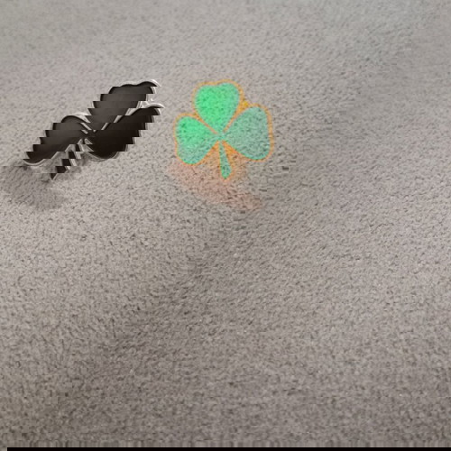 Clover pin new