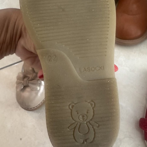 Girls' shoes pack of 6, sizes 22-23, like new