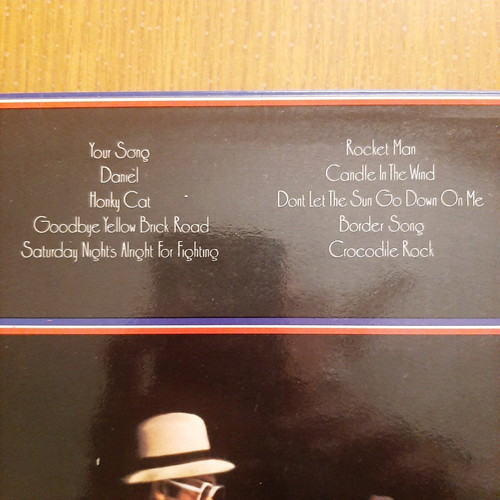 Elton John Greatest Hits vinyl like new 33 rpm