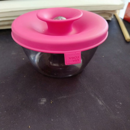 Vacu Vin PopSome snack bowl like new, pink