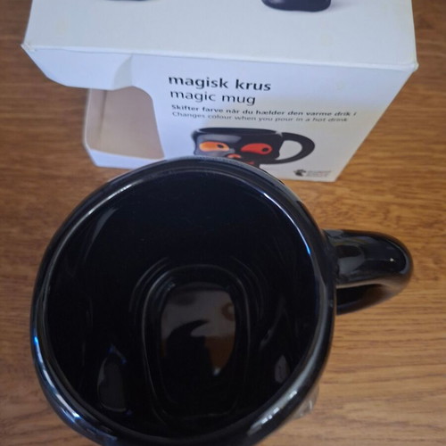 Magic Mug Flying Tiger Copenhagen color-changing skull design like new