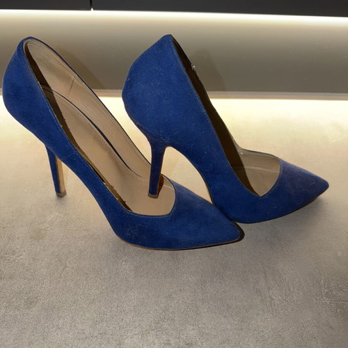 Zara blue suede pumps size 38 like new