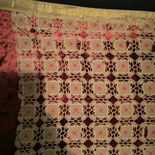 Handicraft with red design and gift napkin