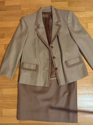 Wool vintage Italian suit like new size M