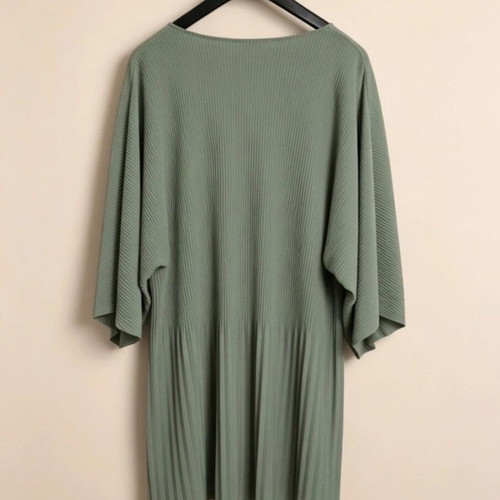 Zara tunic with 3/4 sleeves in khaki, like new
