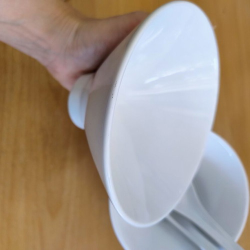 Set of 2 ceramic soup bowls with ceramic spoons
