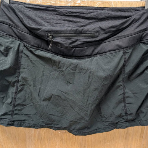 Lululemon skirt and tights like new