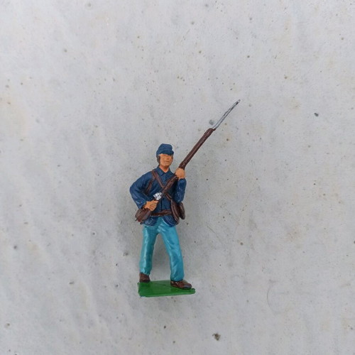 Plastic soldiers South Americans like new, unused