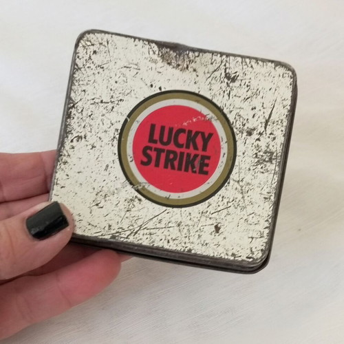 Lucky Strike metal box vintage used, collectible