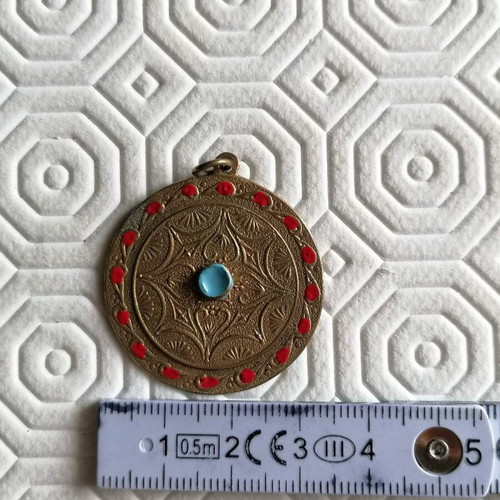 Vintage pendant used