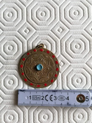 Vintage pendant used