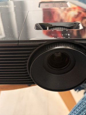 Προτζέκτορας Optoma σαν καινούργιος, τεχνολογία DLP, HDMI, USB τροφοδοσία