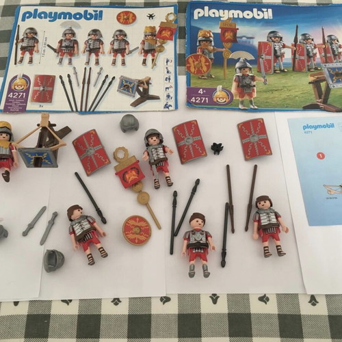 Playmobil συλλεκτικά με κωδικό 4271 σαν καινούργιο