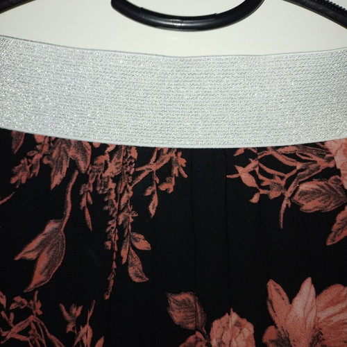 Midi pleated printed skirt with elastic waist, like new, sizes S M