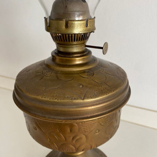 Vintage brass oil lamp with glass chimney, 50 cm, like new