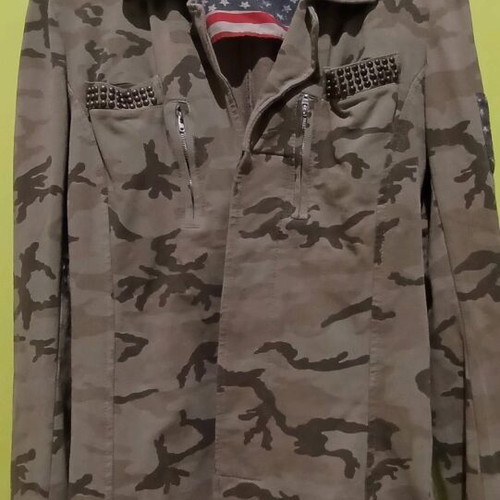 Please mako jacket like new, medium/large, green