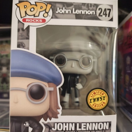 Funko Pop John Lennon Chase new with protector