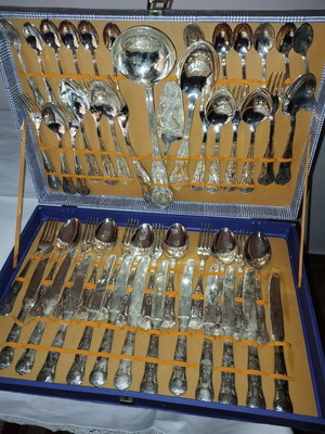 Silver-plated cutlery set new, complete
