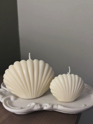 Soy wax candles new with biscuit lotus, vanilla, melomakarono scents