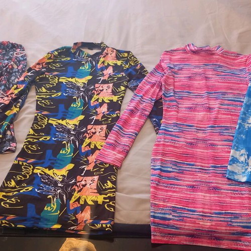 Mini fitted dresses size S like new, colorful, pack of 4