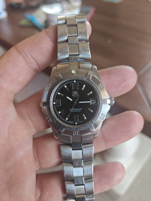 Tag Heuer 2000 wristwatch, 38mm, quartz Swiss movement