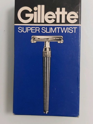 Gillette shaving razor new, NOS, full set complete