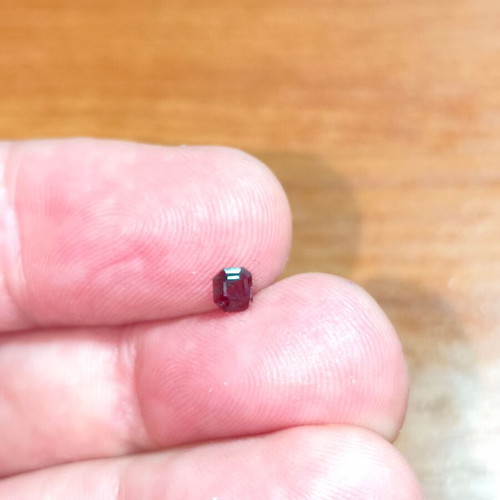 Chondrodite 0.31ct very rare gem new