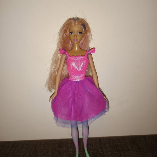 Barbie Fairytopia Dahlia doll used with pink dress