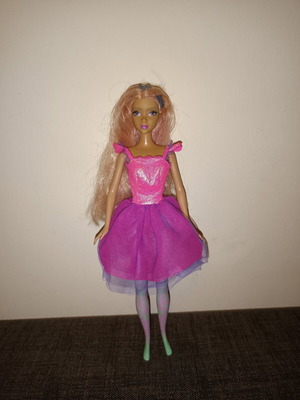 Barbie Fairytopia Dahlia doll used with pink dress