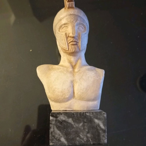 Vintage small statue of Leonidas of Thermopylae with marble base like new