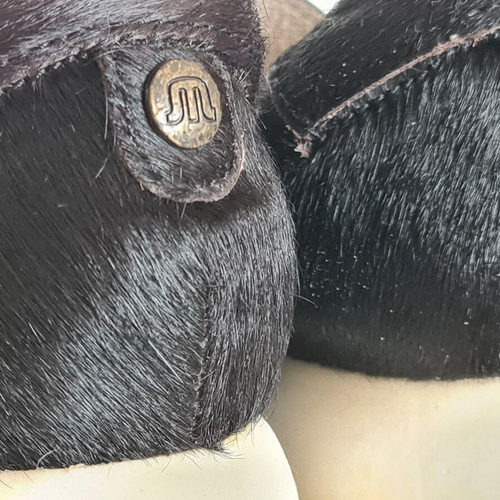 Maruti sneakers like new with black pony skin size 39