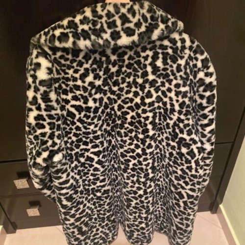 Eco fur like new, size L, black and gray