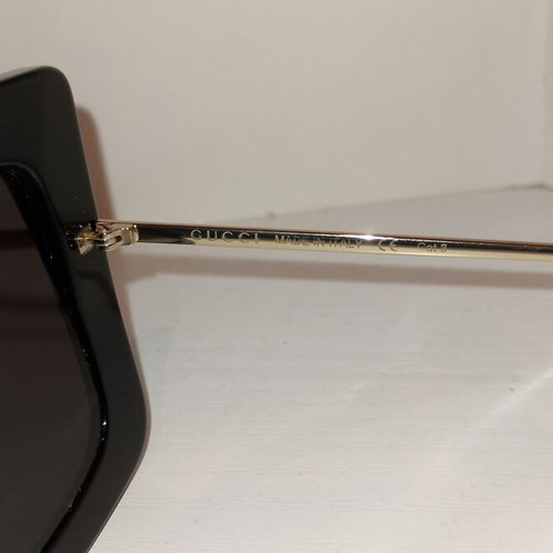 Gucci GG0435S 001 51-22-140 women's sunglasses like new