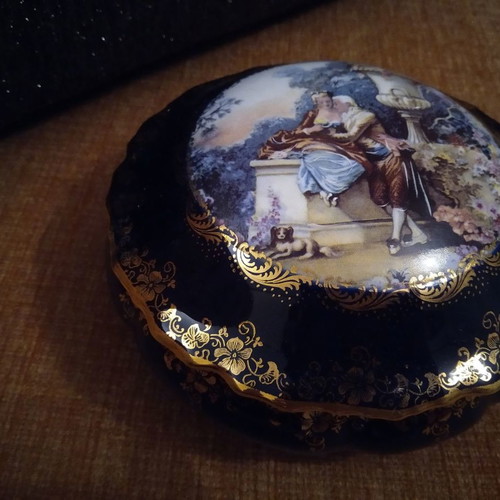 Limoges porcelain fontaineira new with 22 ct gold hand-painted