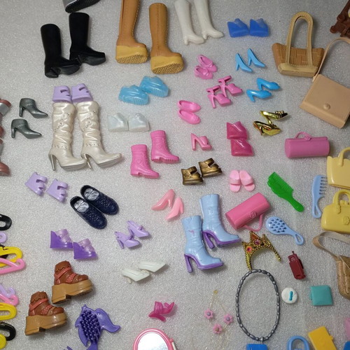 Barbie and My Scene accessories pack like new, 60+ pieces