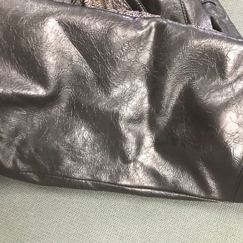 Shoulder shopper bag black with croco details and tassels like new