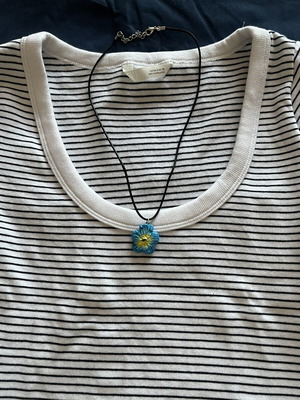 Blue flower necklace, handmade from scratch
